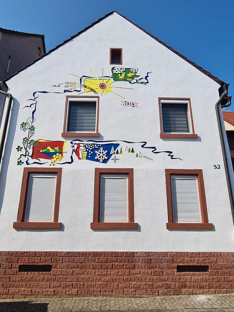 Fassadenanstrich und Reinigung der Außenfassade mit Hochdruck in Speyer und Mannheim